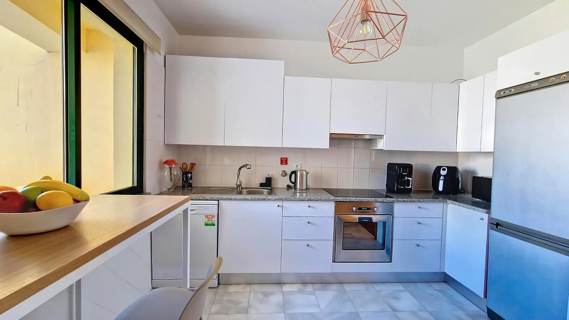 Glorious Apartment By Lovelystay Funchal